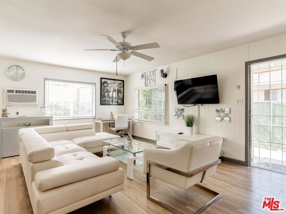 138 S Madison Avenue - Photo 0