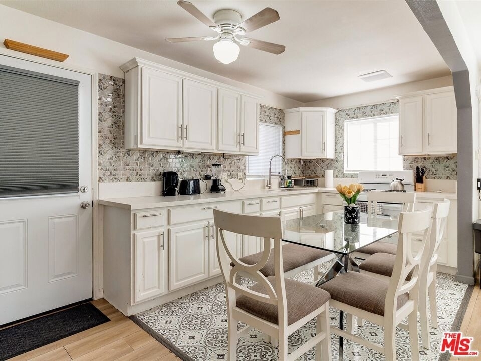 138 S Madison Avenue - Photo 11