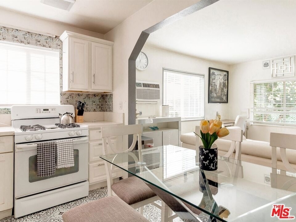 138 S Madison Avenue - Photo 13