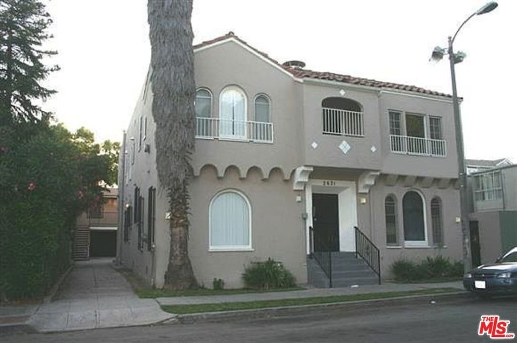 2621 Magnolia Avenue - Photo 3