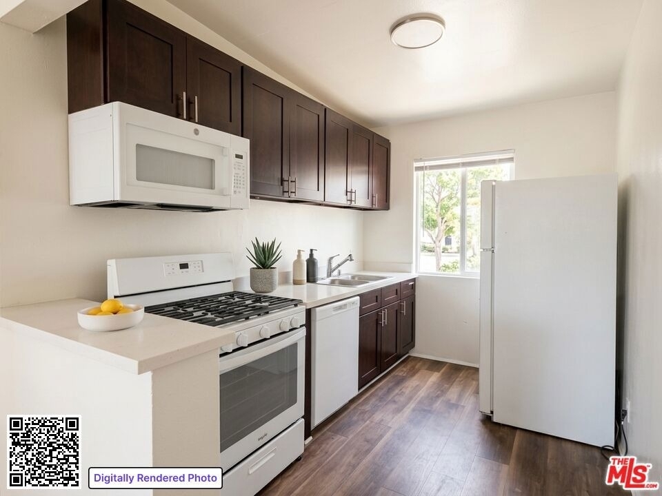 1133 W 36th Place - Photo 3