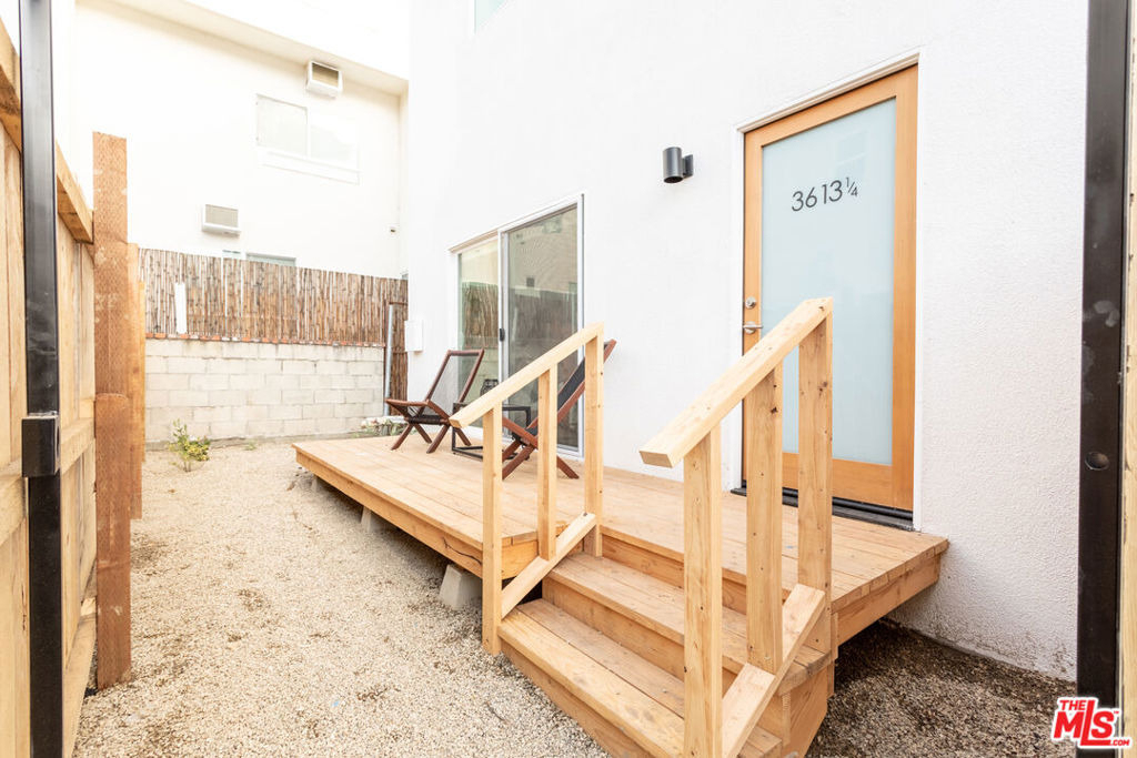 3613 1/4 Bellevue Avenue - Photo 7