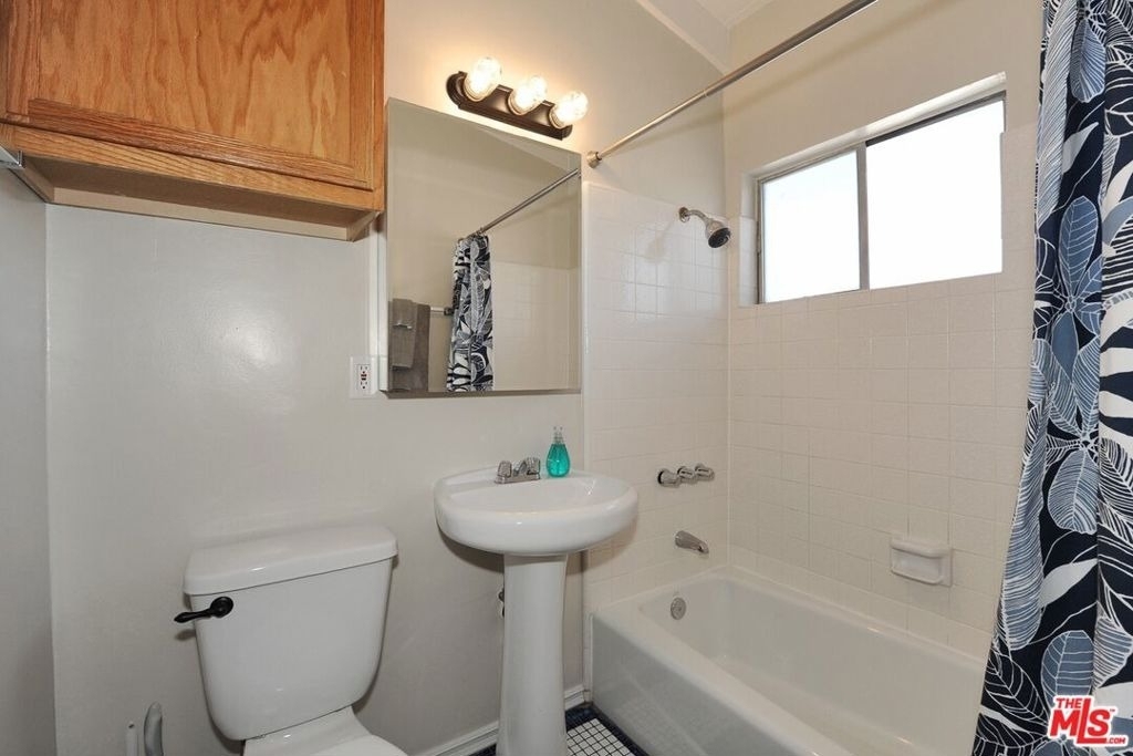 313 Mildred Avenue - Photo 12