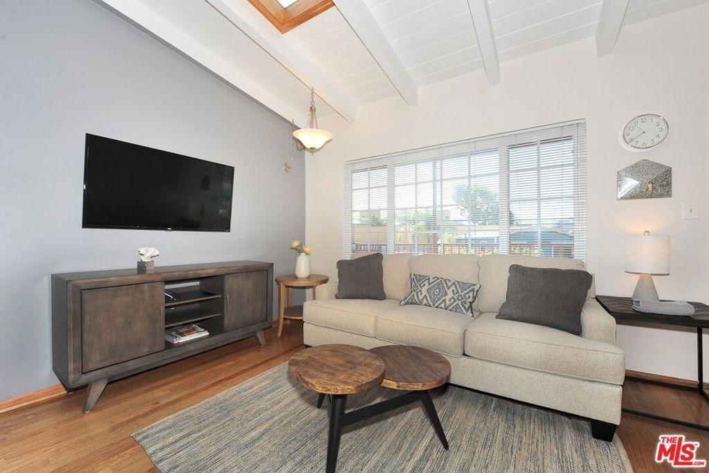 313 Mildred Avenue - Photo 3