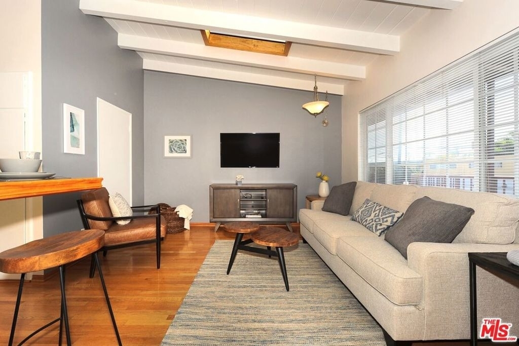 313 Mildred Avenue - Photo 2