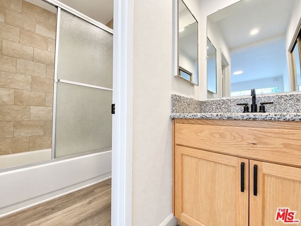 1240 S Bronson Avenue - Photo 7