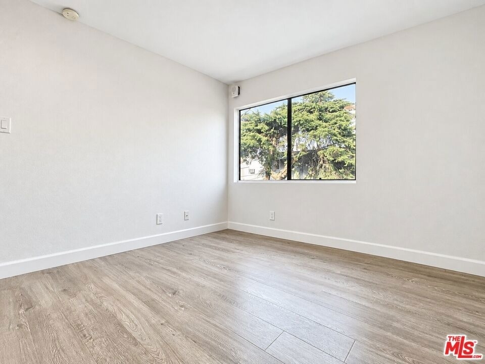 1240 S Bronson Avenue - Photo 17
