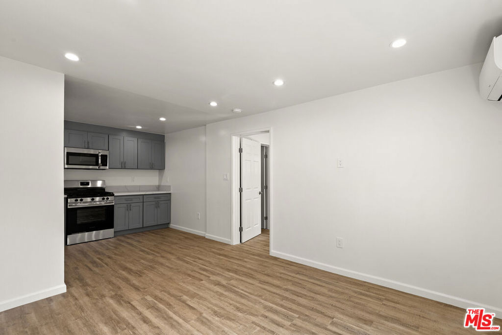 8824 1/2 Harratt Street - Photo 2