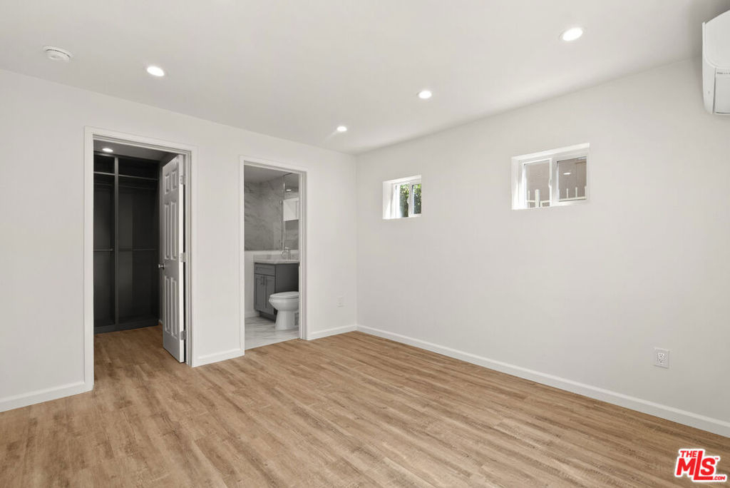 8824 1/2 Harratt Street - Photo 8