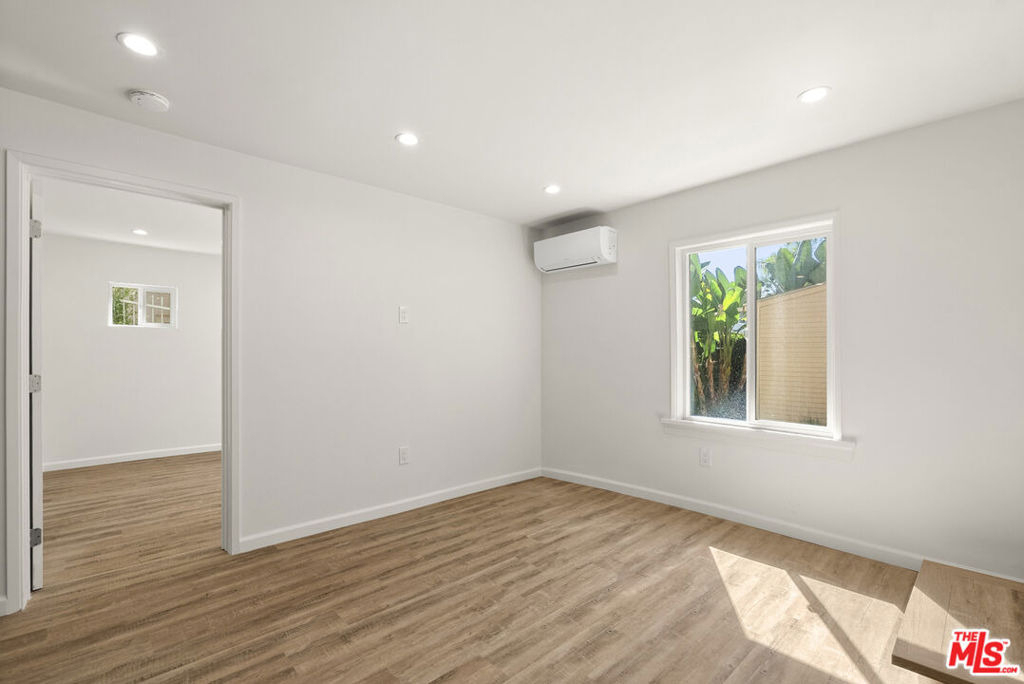 8824 1/2 Harratt Street - Photo 5