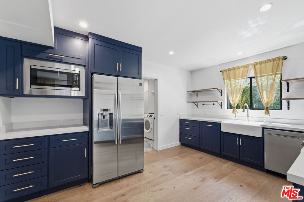 393 Huntley Drive - Photo 5