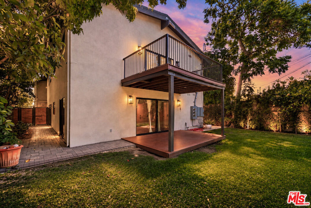 393 Huntley Drive - Photo 24