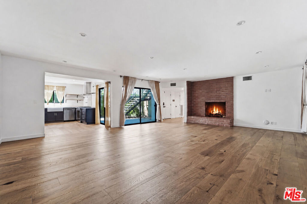 393 Huntley Drive - Photo 1