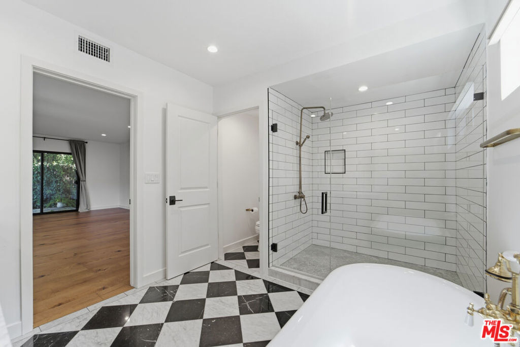 393 Huntley Drive - Photo 14