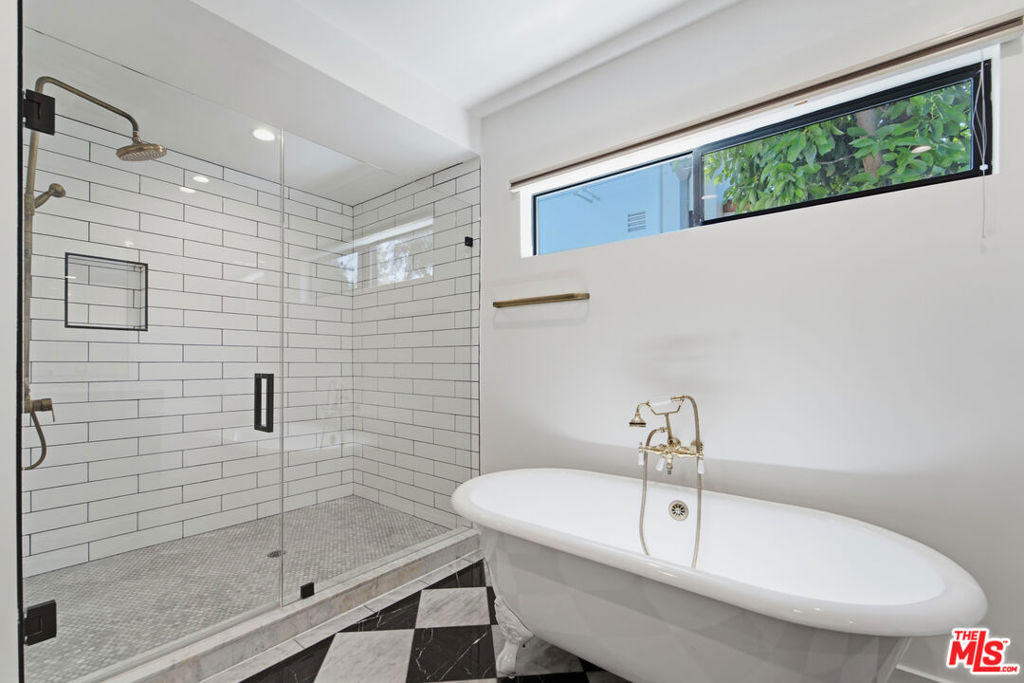 393 Huntley Drive - Photo 17