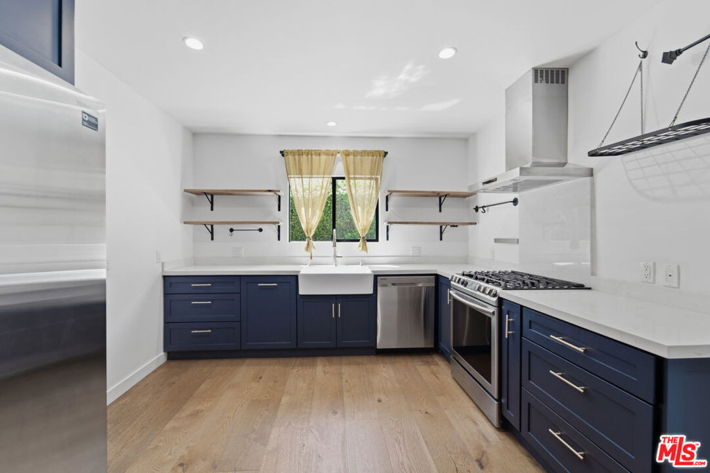 393 Huntley Drive - Photo 6