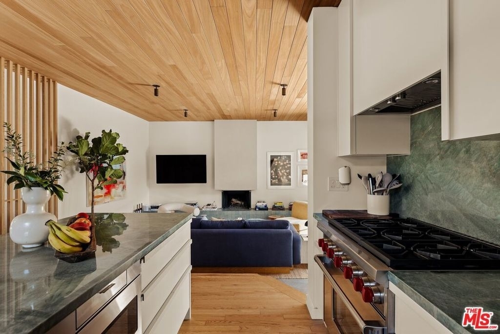712 Nowita Place - Photo 19