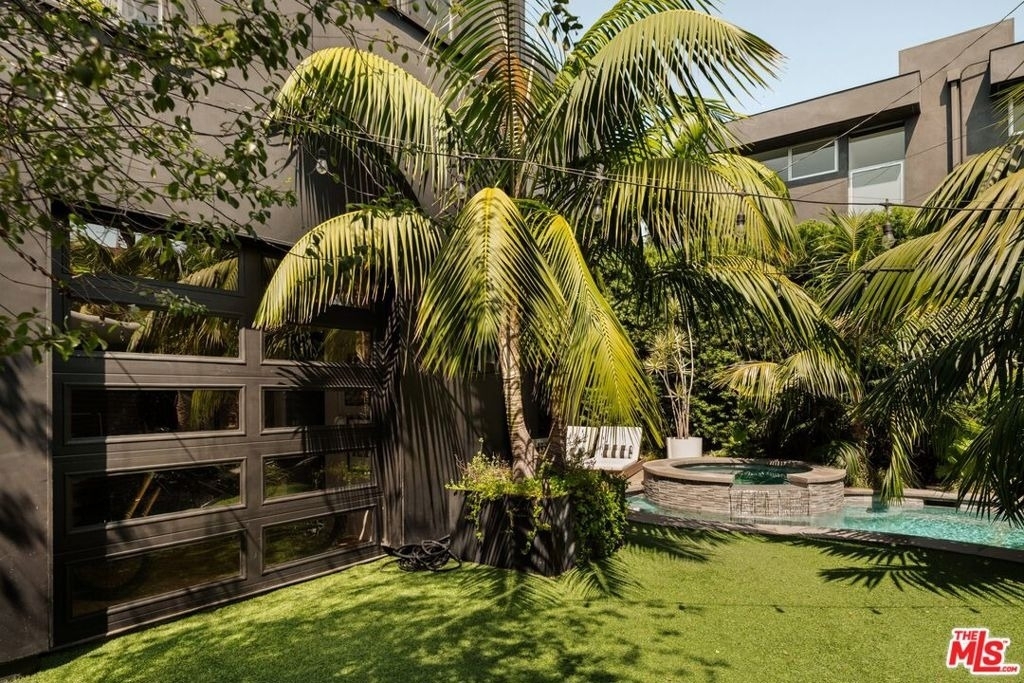 712 Nowita Place - Photo 24