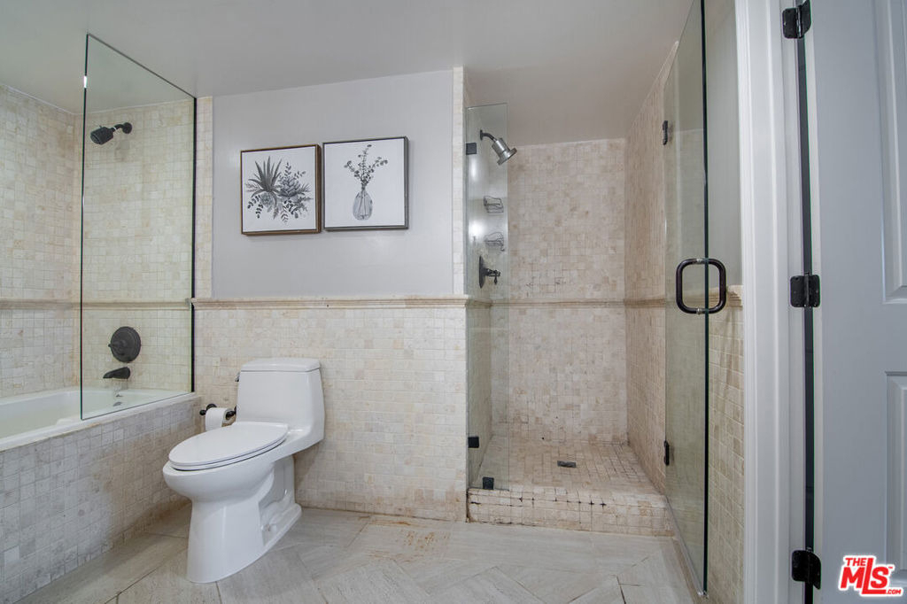 10390 La Grange Avenue - Photo 18