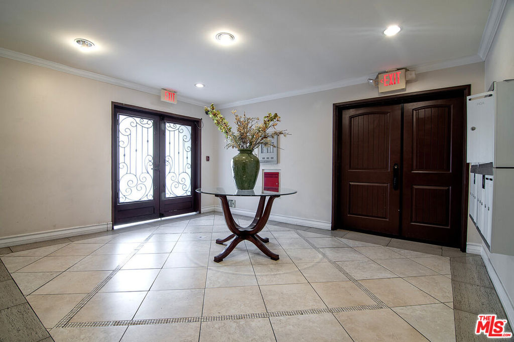 10390 La Grange Avenue - Photo 25