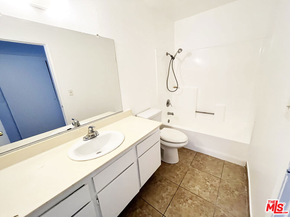 4180 Marlton Avenue - Photo 11