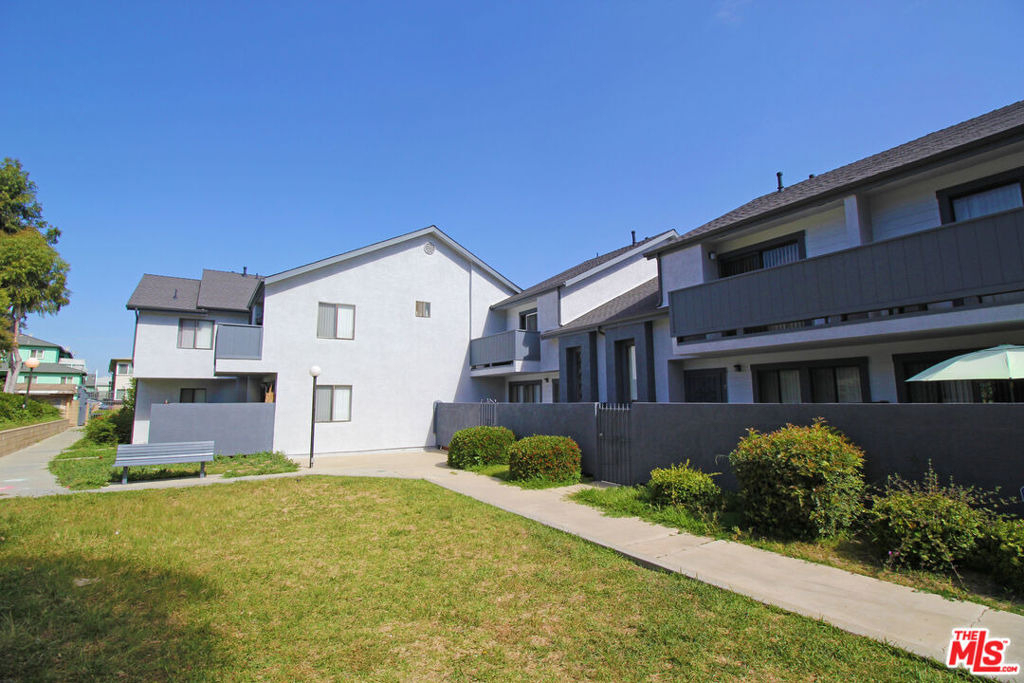 4180 Marlton Avenue - Photo 14