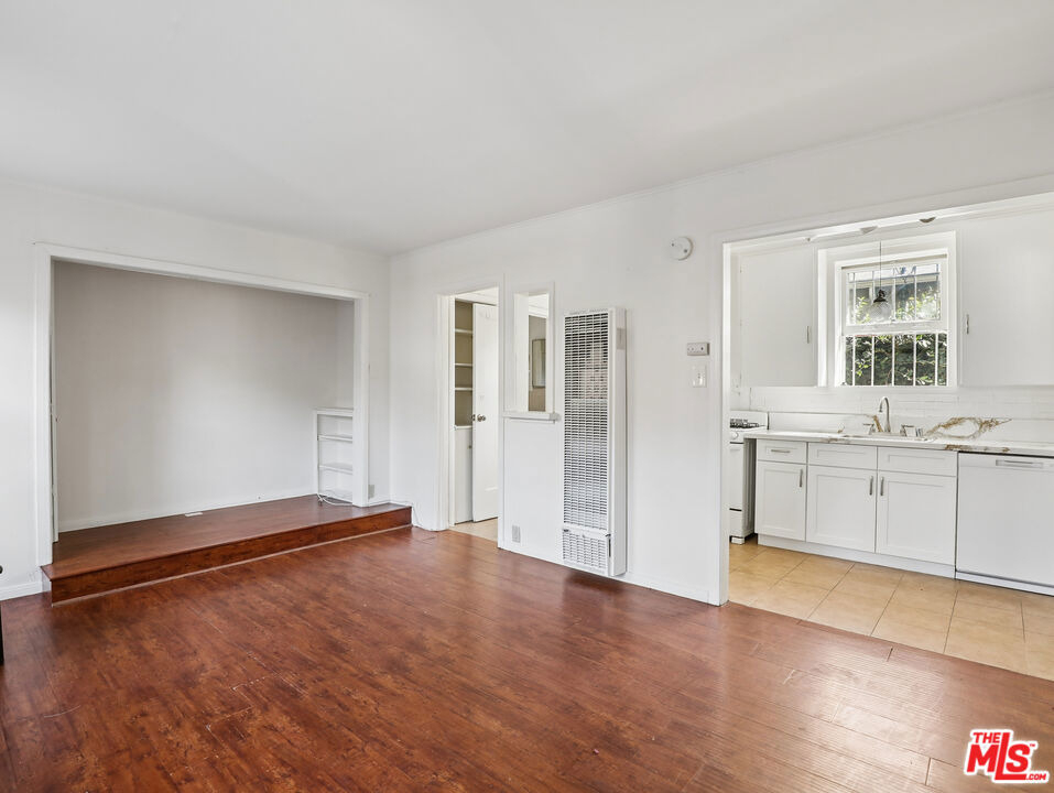 1236 N Gardner Street - Photo 4