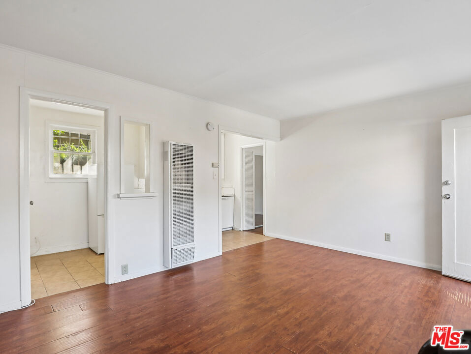 1236 N Gardner Street - Photo 2