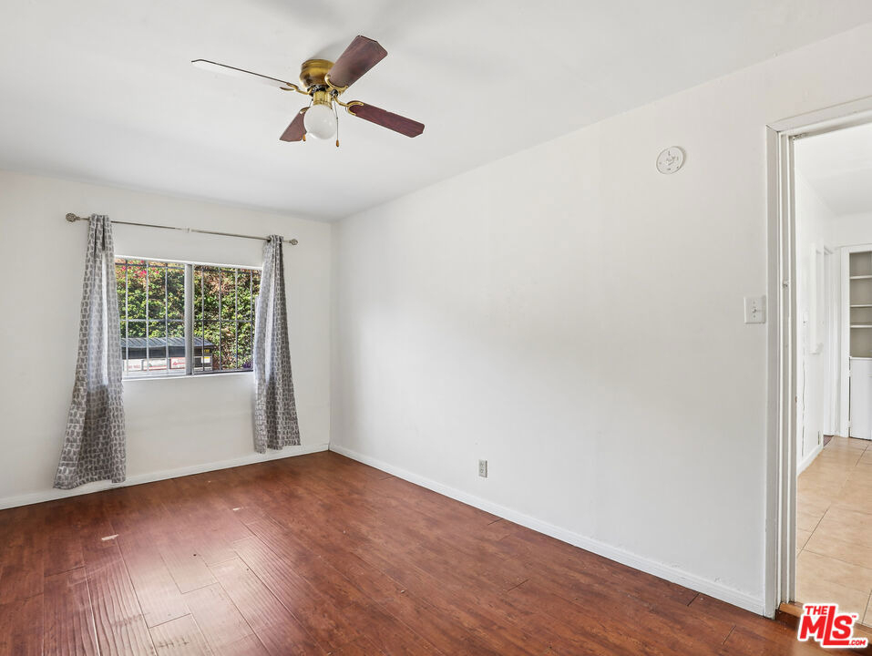 1236 N Gardner Street - Photo 10