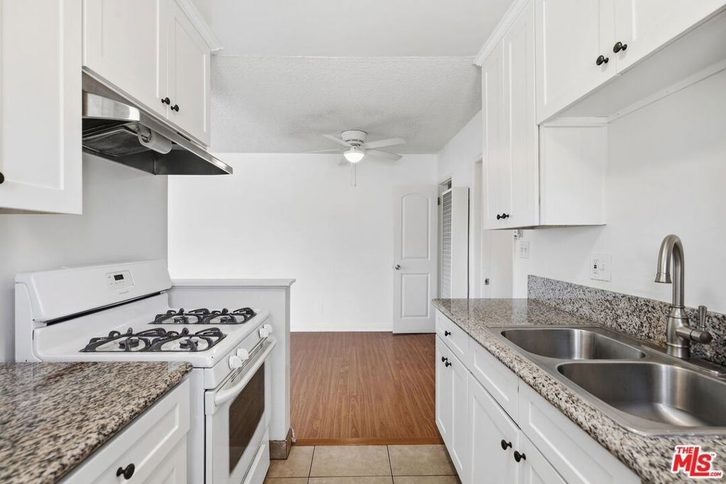 1812 N Gramercy Place - Photo 5