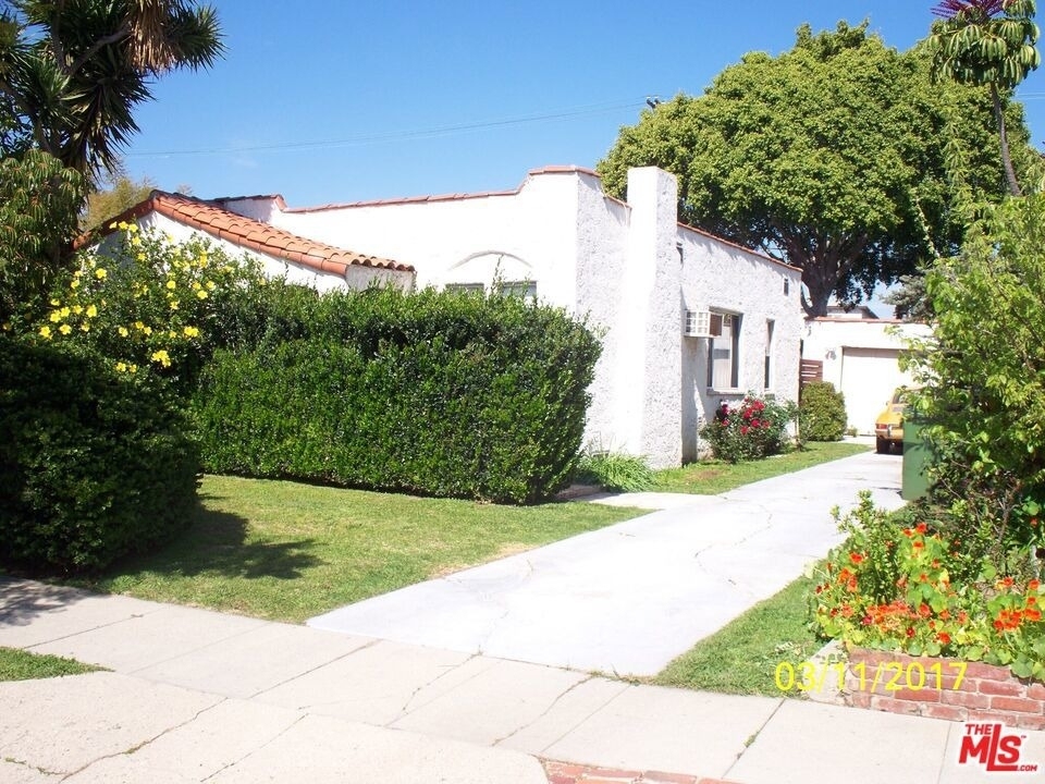 4354 Coolidge Avenue - Photo 1