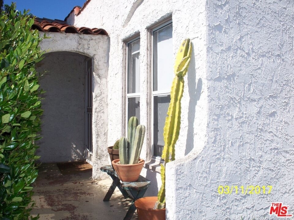 4354 Coolidge Avenue - Photo 3