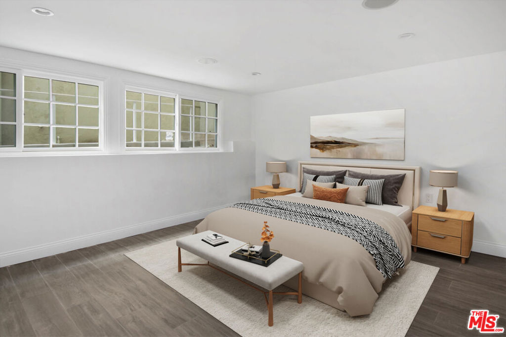 1105 Alta Loma Road - Photo 3