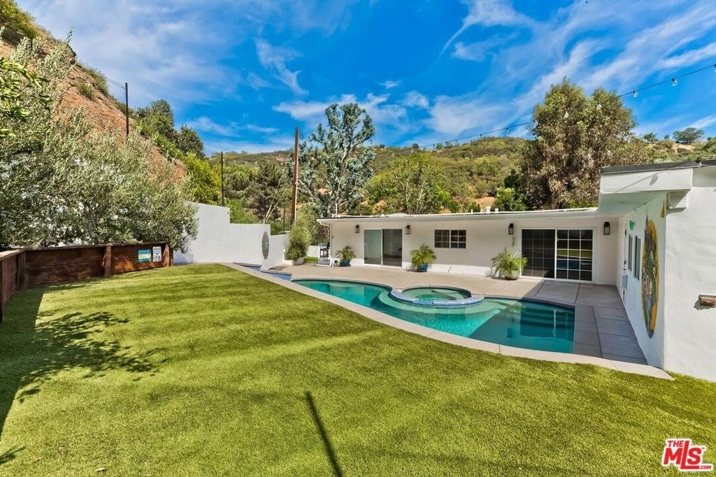 3493 Mandeville Canyon Road - Photo 0