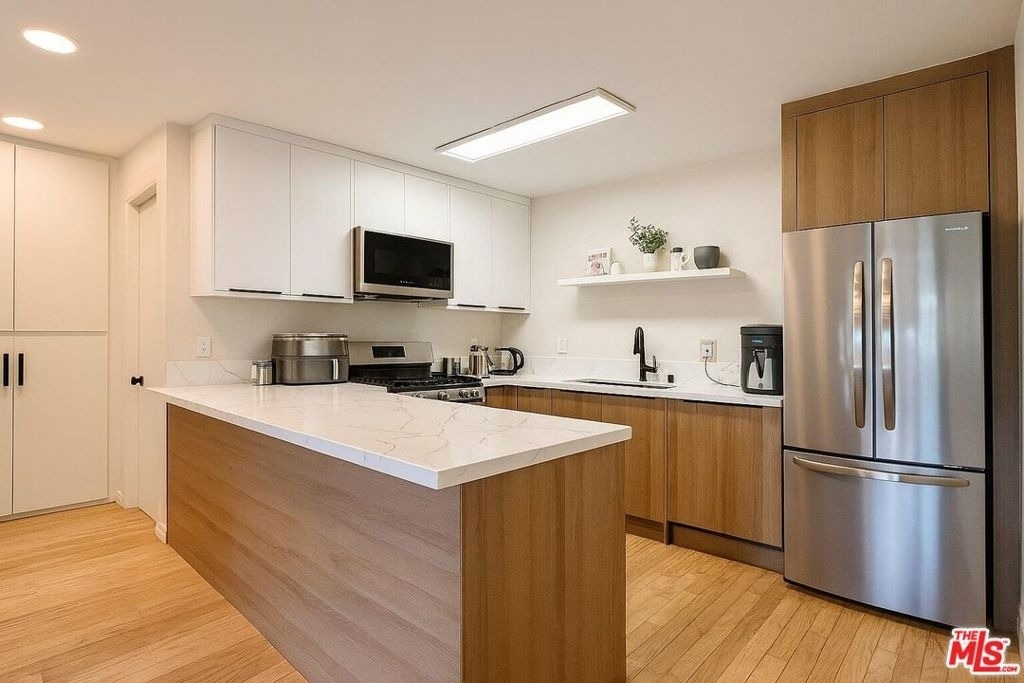 1940 N Highland Avenue - Photo 13