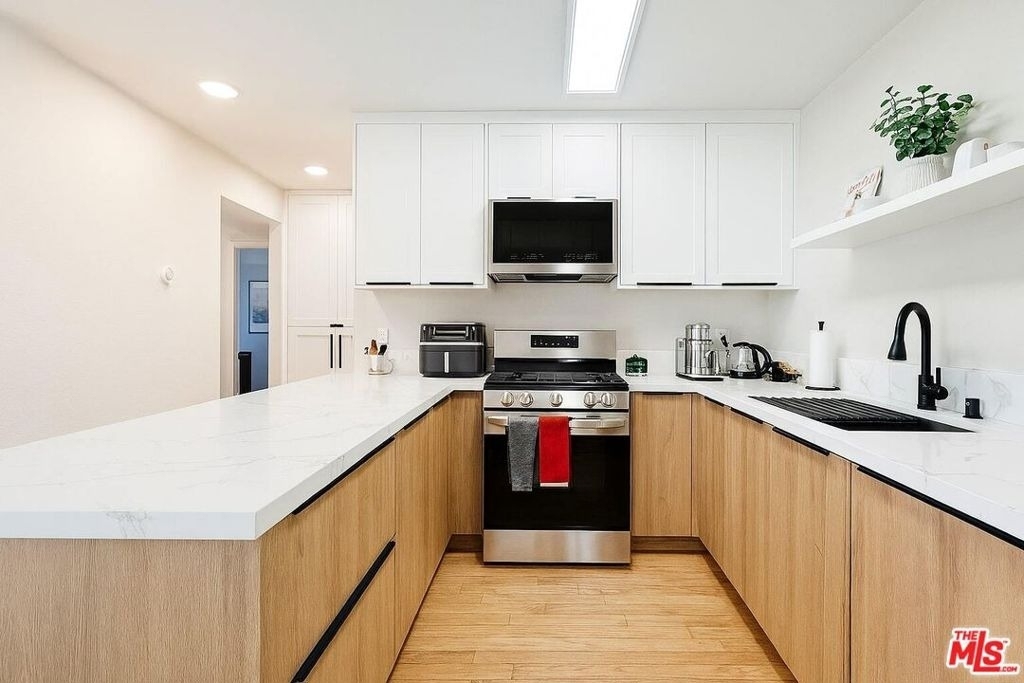 1940 N Highland Avenue - Photo 12