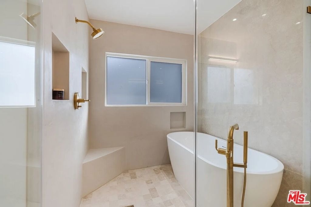 8417 Holy Cross Place - Photo 20