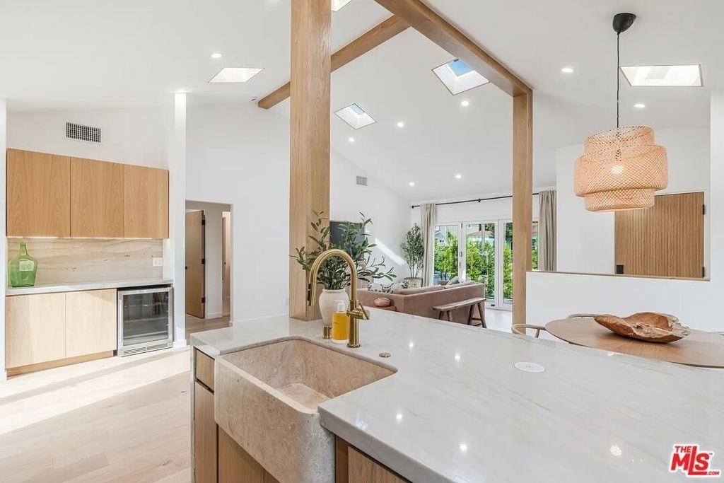 8417 Holy Cross Place - Photo 11