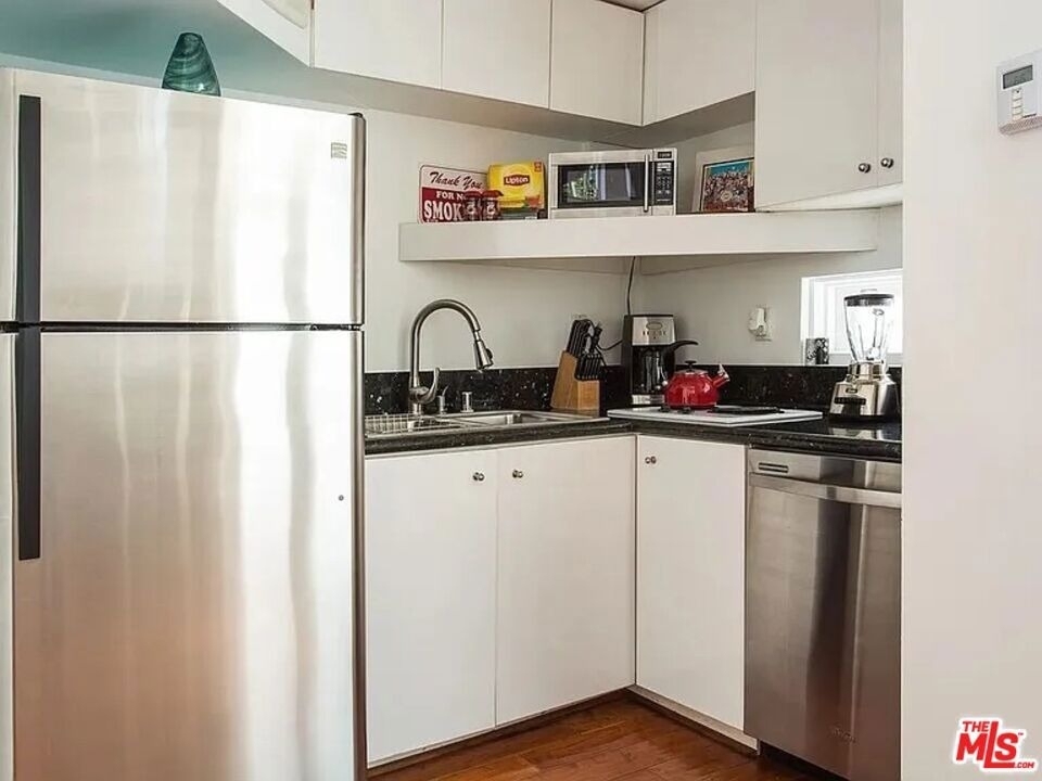 8661 Clifton Way - Photo 10