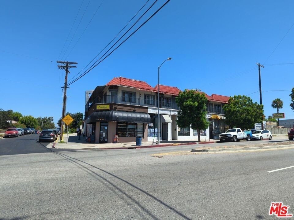 1298 Queen Anne Pl. - Photo 0