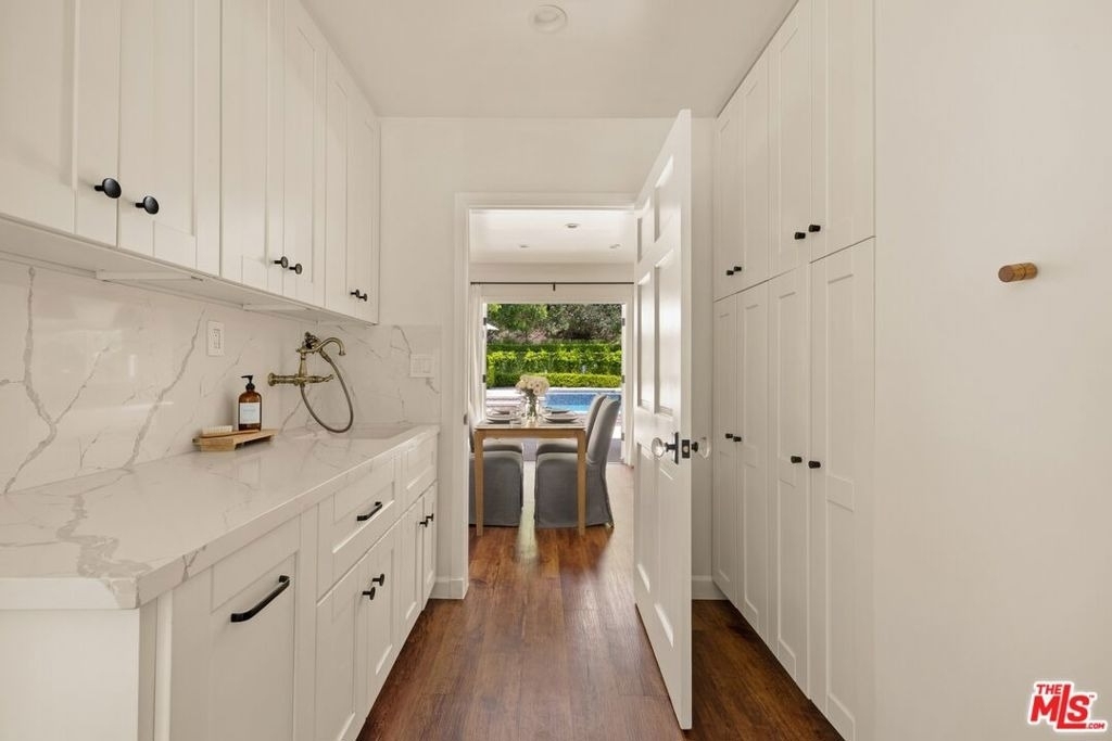 2878 Royston Place - Photo 20