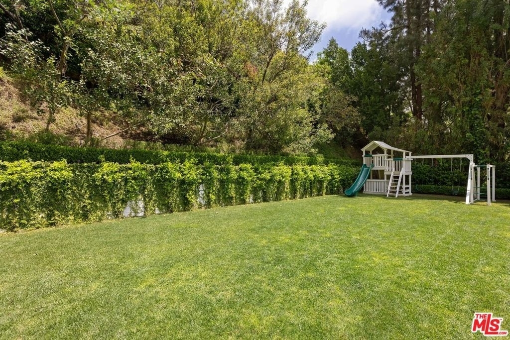 2878 Royston Place - Photo 26