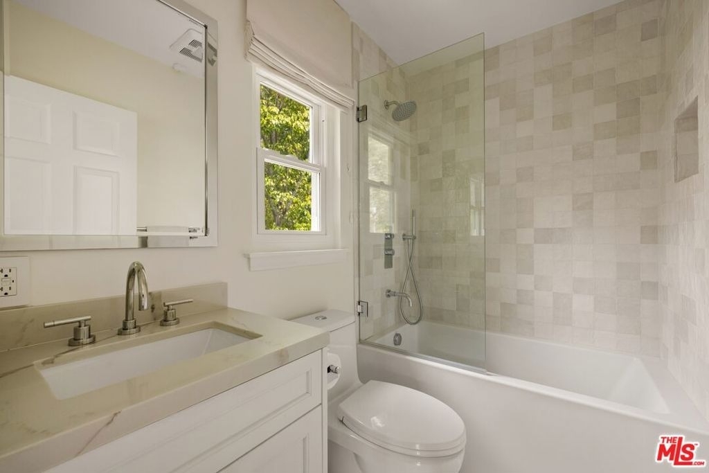 2878 Royston Place - Photo 15