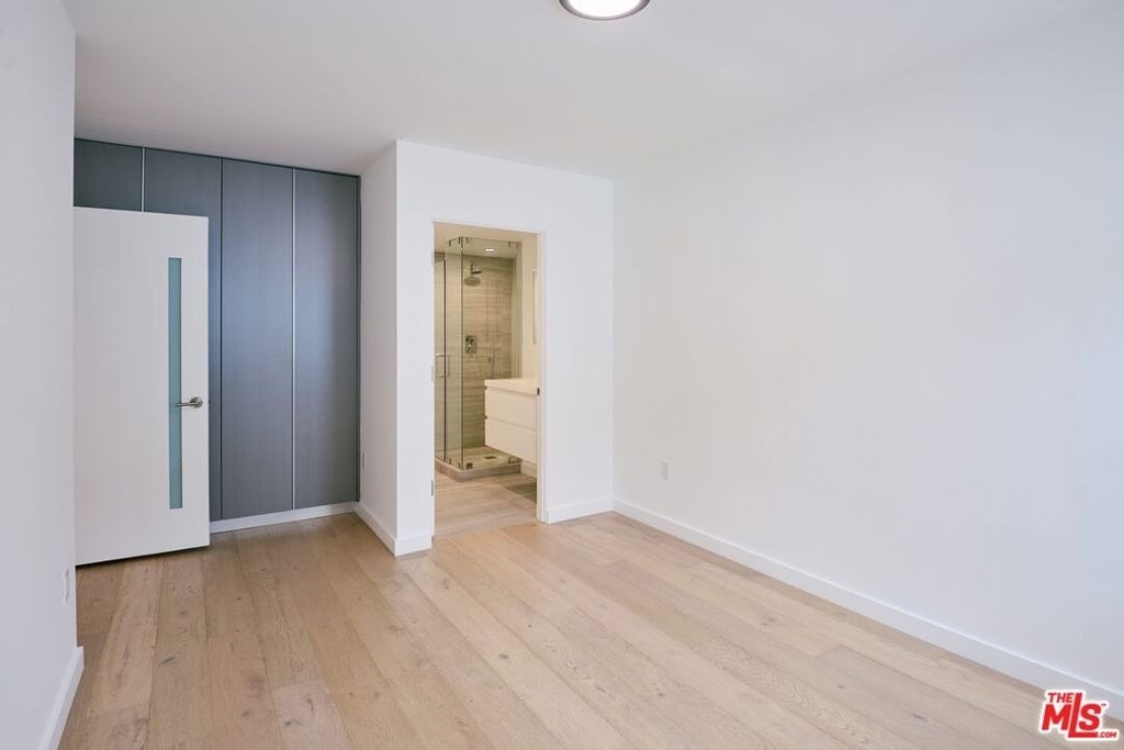 11785 Gateway Boulevard - Photo 4