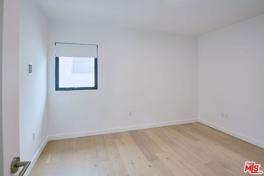 11785 Gateway Boulevard - Photo 7