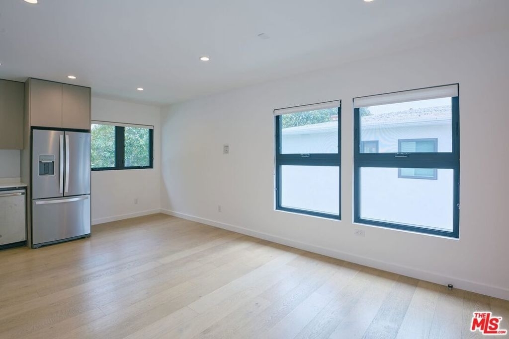 11785 Gateway Boulevard - Photo 15