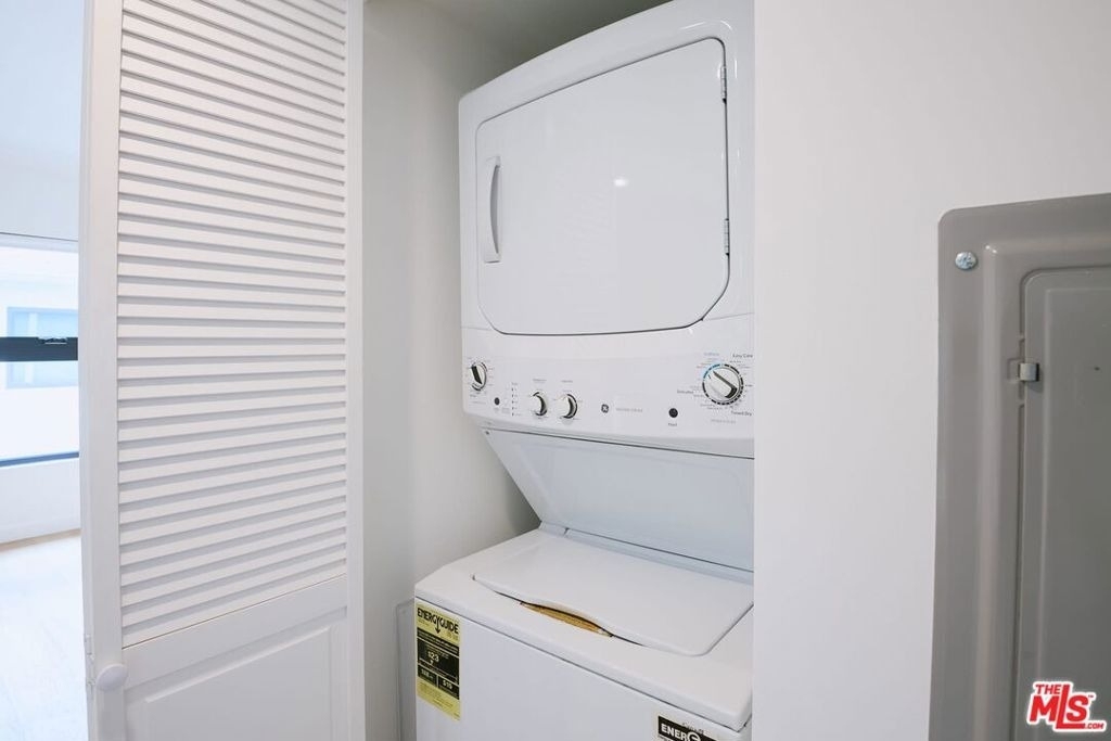 11785 Gateway Boulevard - Photo 18
