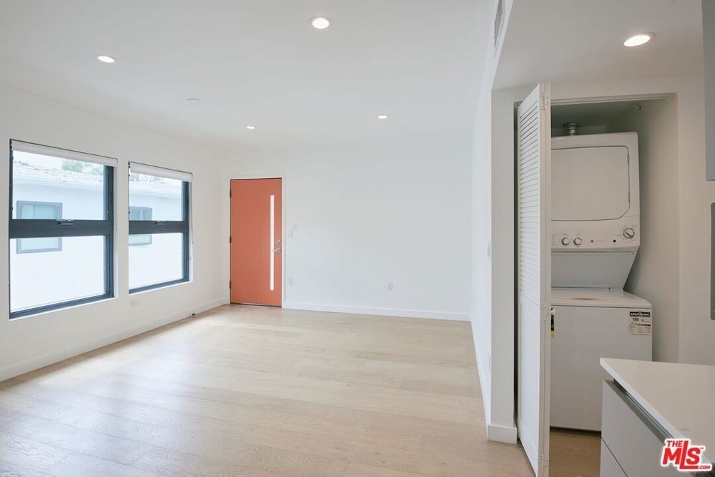 11785 Gateway Boulevard - Photo 17