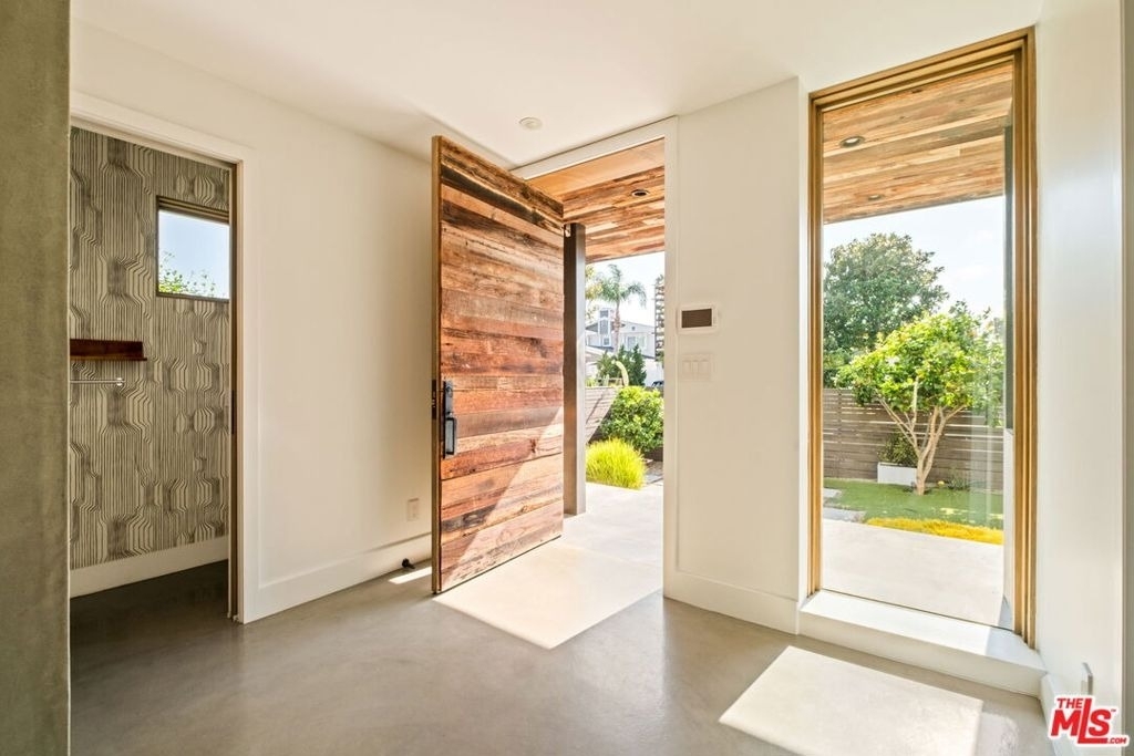 3108 Yale Avenue - Photo 2