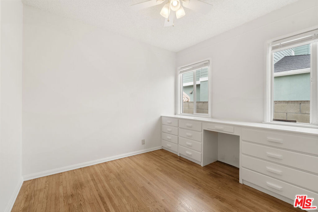 7869 Croydon Avenue - Photo 9